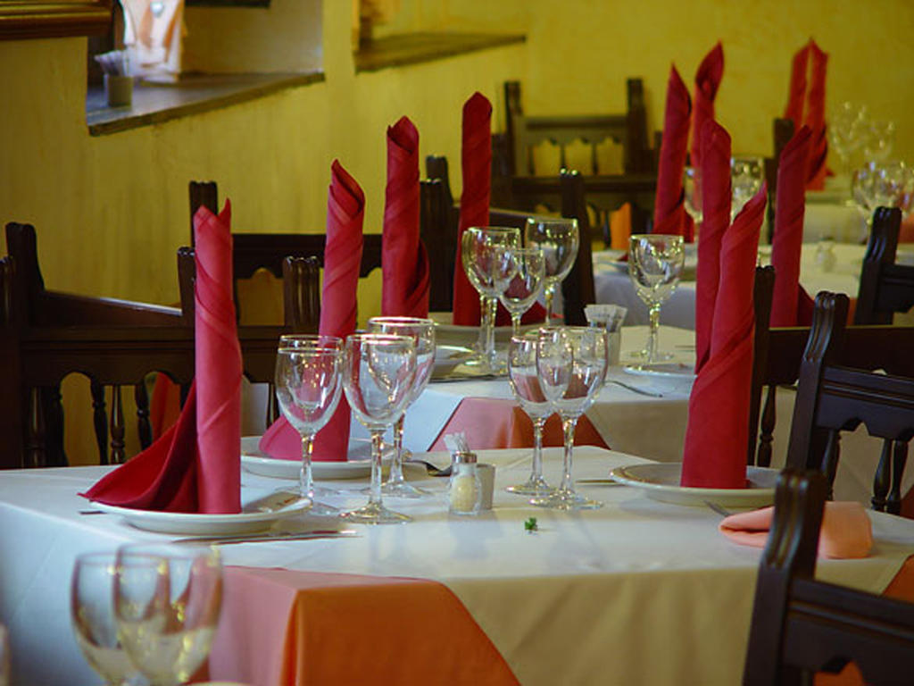 Hotel Nuevo Arlanza Коваррубиас Экстерьер фото